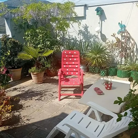 Yellow Lily Apartman Mostar