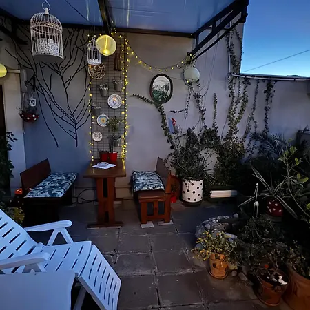 Yellow Lily Apartamento