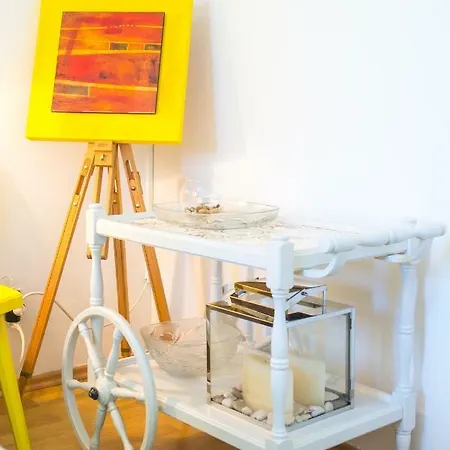 Apartamento Yellow Lily *