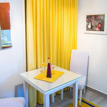 Yellow Lily * Mostar