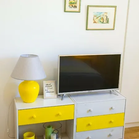 Yellow Lily Apartment Mostar