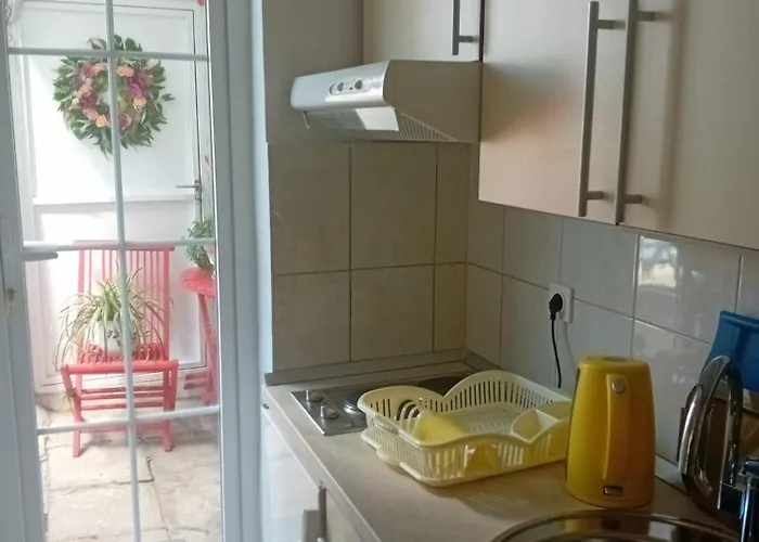 Yellow Lily * Mostar