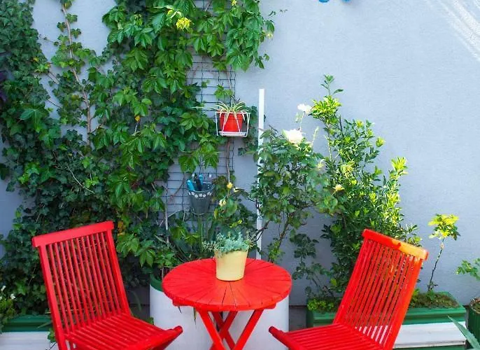 Yellow Lily Apartamento