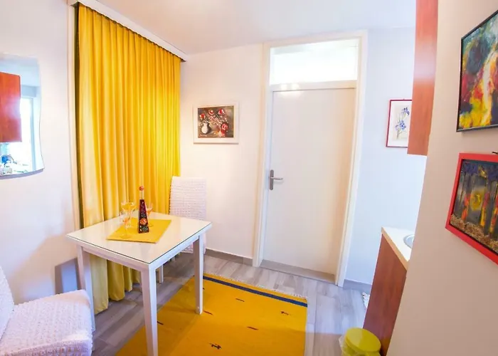 Yellow Lily Apartamento Mostar