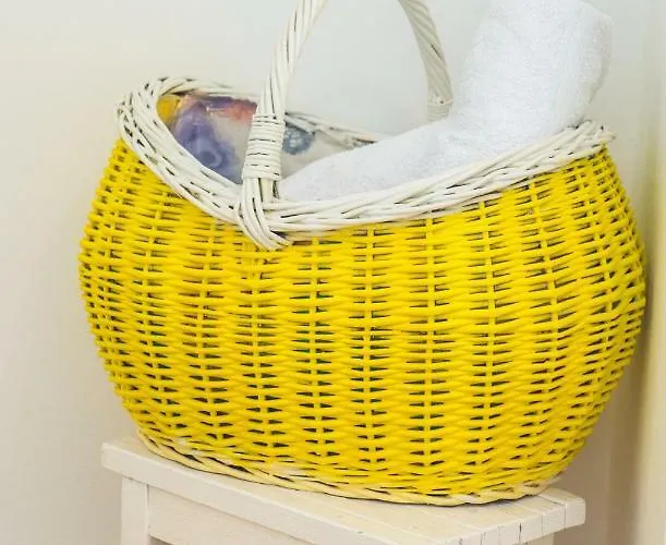 Yellow Lily Apartamento *