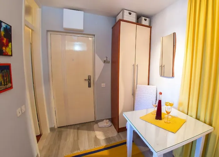 Yellow Lily Apartamento Mostar